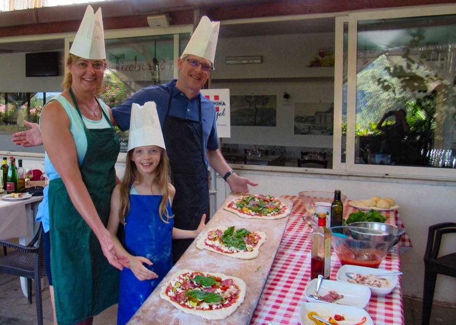 Sorrento: Pizza Making Course - Toppings, pizza tasting, and your own meal