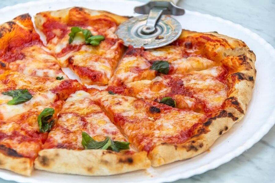 SORRENTO: Pizza School Mastering Neapolitan Delights - Wine, limoncello, and a proper table setting