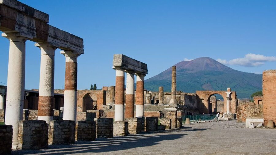 Sorrento: Pompeii and Vesuvius Day Trip with Entry and Lunch - Should you book this Pompeii and Vesuvius trip?