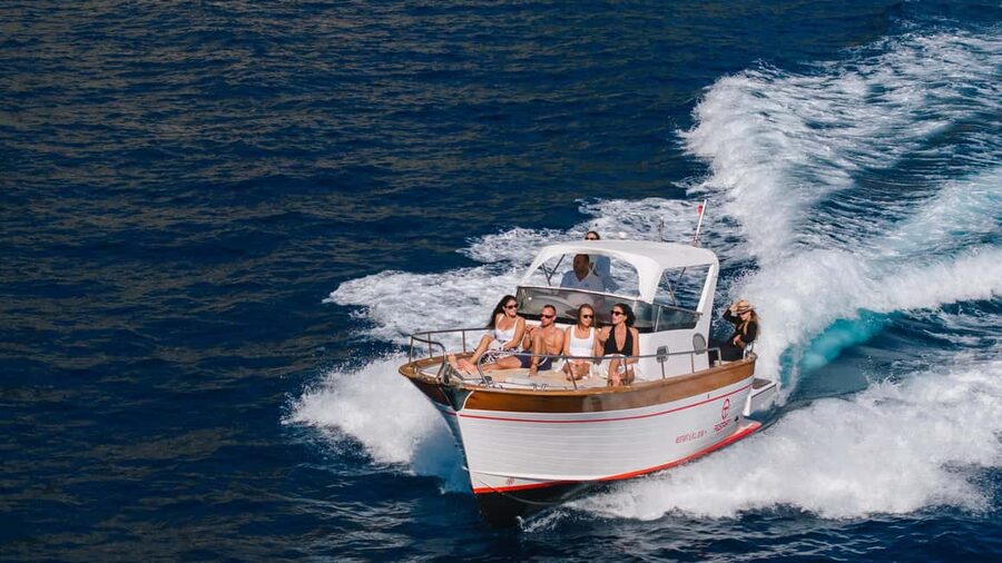 Sorrento: Private Amalfi Coast Boating Tour - Two hours to walk Positano