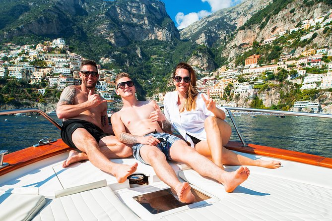 Sorrento: Private boat tour Capri&Positano - Raffaelli Shamal 40 - Skippers, service, and what is on board