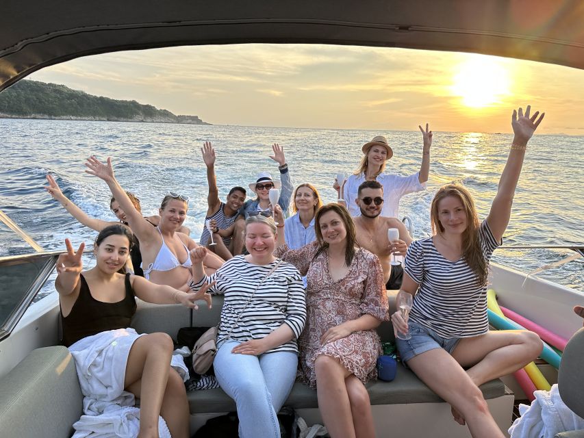 Sorrento: Scenic Boat Tour with Aperitif - A short cruise with a long list of coastal sights