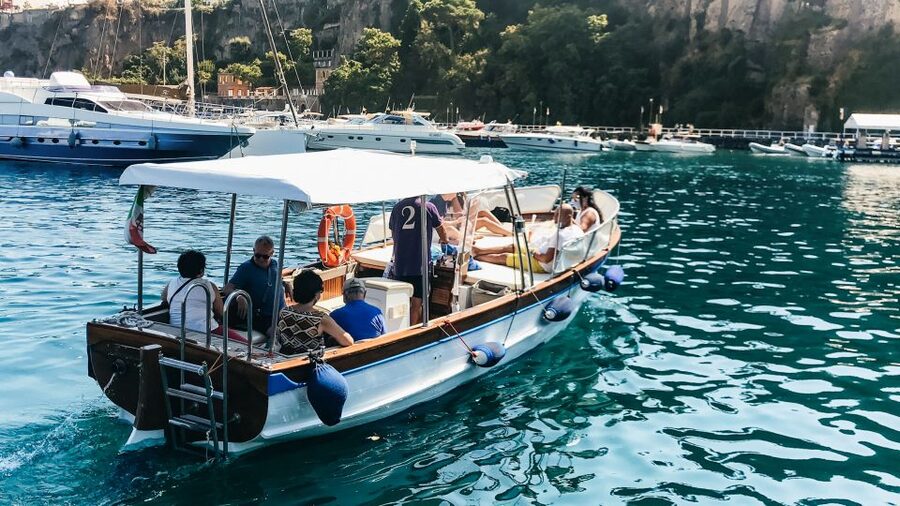 Sorrento: Sightseeing Cruise with Limoncello Tasting - A short cruise with a strong Sorrento payoff