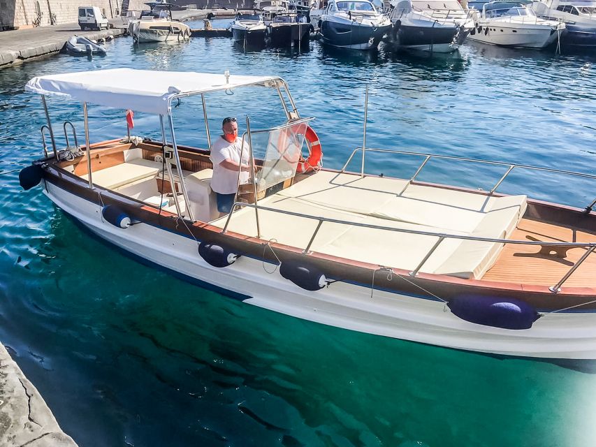 Sorrento: Sightseeing Cruise with Limoncello Tasting - Cala di Mitigliano and the main swim