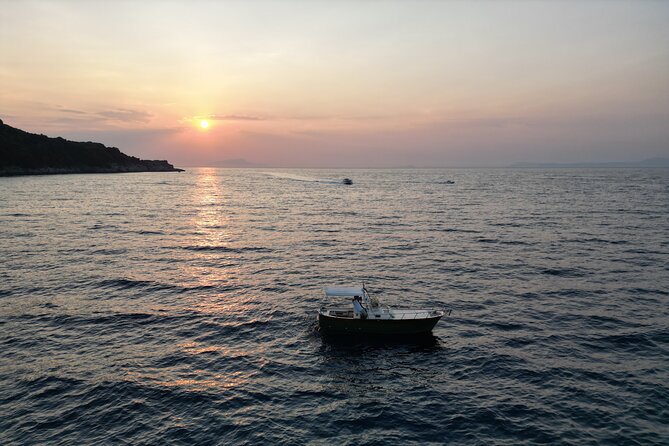 Sorrento Sunset Experience With Prosecco, Limoncello and Snacks - Who will get the most from this cruise?
