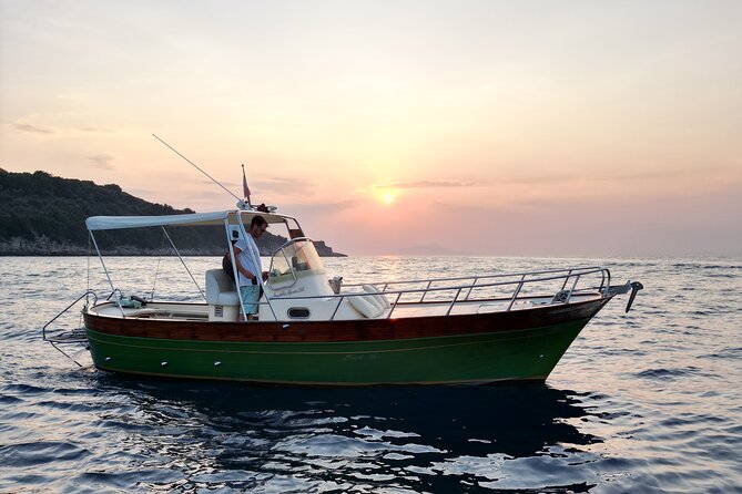 Sorrento Sunset Private Tour - Premium 28ft Boat - How the skipper affects the experience