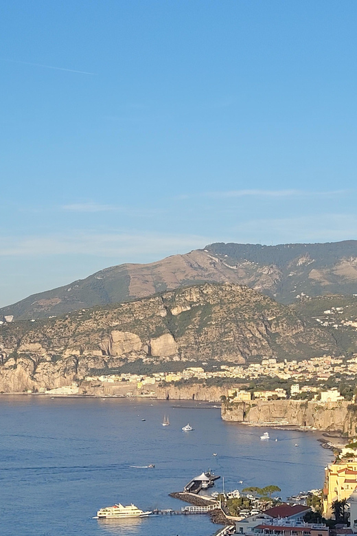 Sorrento through the eyes of a local - Piazza Tasso and the story of Torquato Tasso