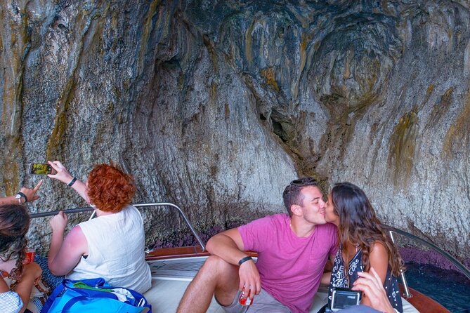 Sorrento to Capri Private Boat Experience on a Gozzo Apreamare 10 - A private Capri day from Sorrento
