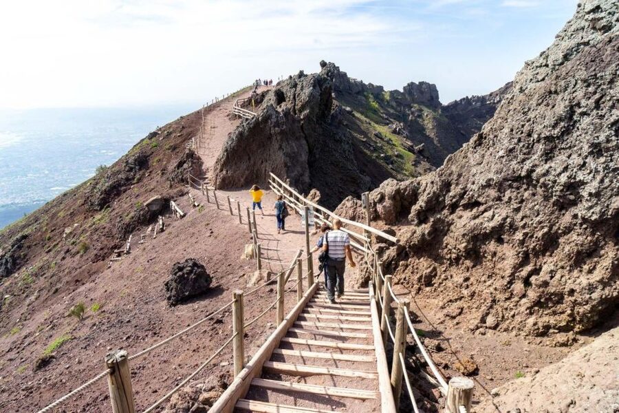 Sorrento: Vesuvius Day Trip with Entry and Lunch - Should you book it?