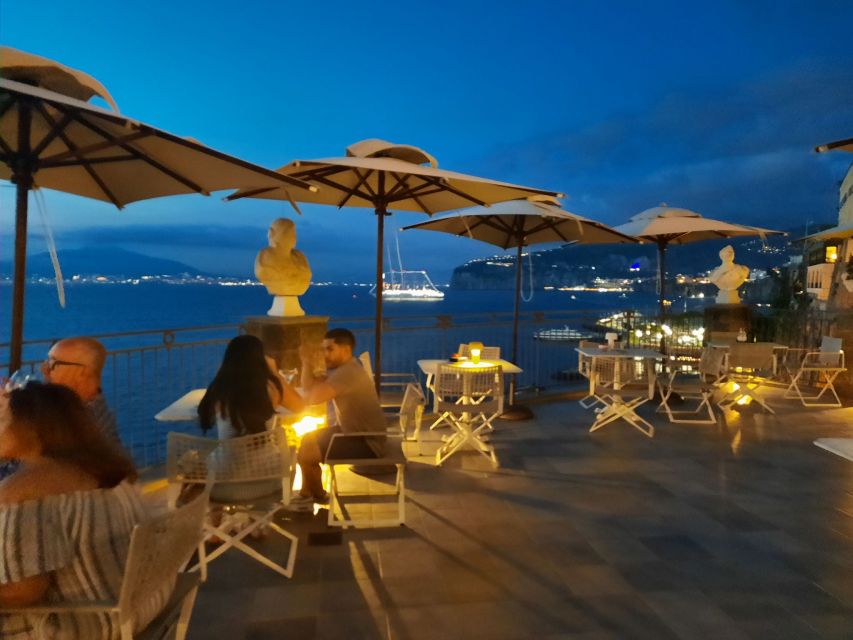 Sorrento: walking in the Grand Tour with stunning landscapes - Piazza Tasso, wood inlay, and the Vallons of Mills
