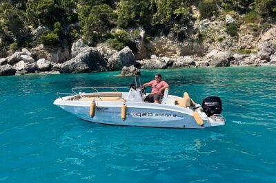 Sorrentomaxiboat tours to Capri