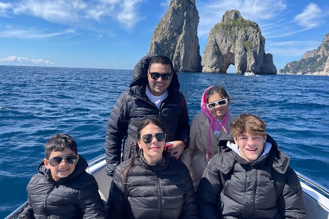 Sorrentomaxiboat tours to Capri - Friendly skippers and a relaxed style