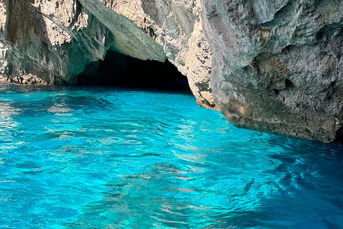Sorrentomaxiboat tours to Capri - What the $965.46 price really buys