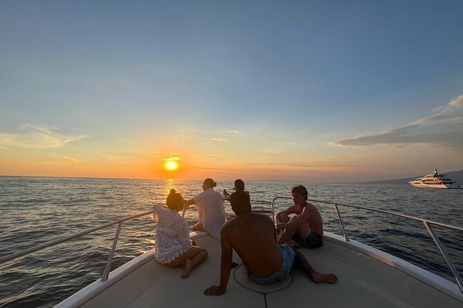 Sunset cruise on Amalfi Coast - A private boat makes the evening more relaxed