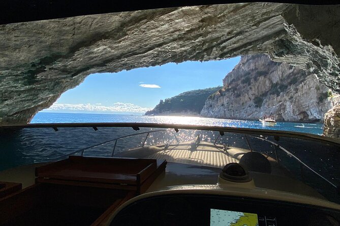 Sunset Luxury: Capri on fire - A captain-chosen place to watch the sun set