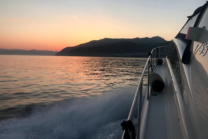 Sunset Luxury: Capri on fire - Who will enjoy this Capri sunset cruise