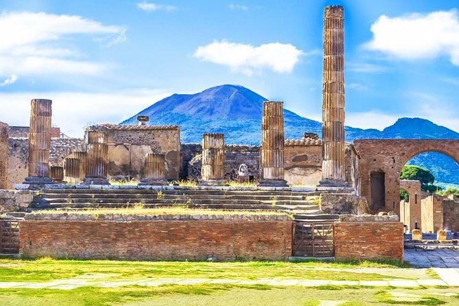 The real life in the old Pompeii tour with Archaelogical Guide All Inclusive - Transport, timing, and the driver service