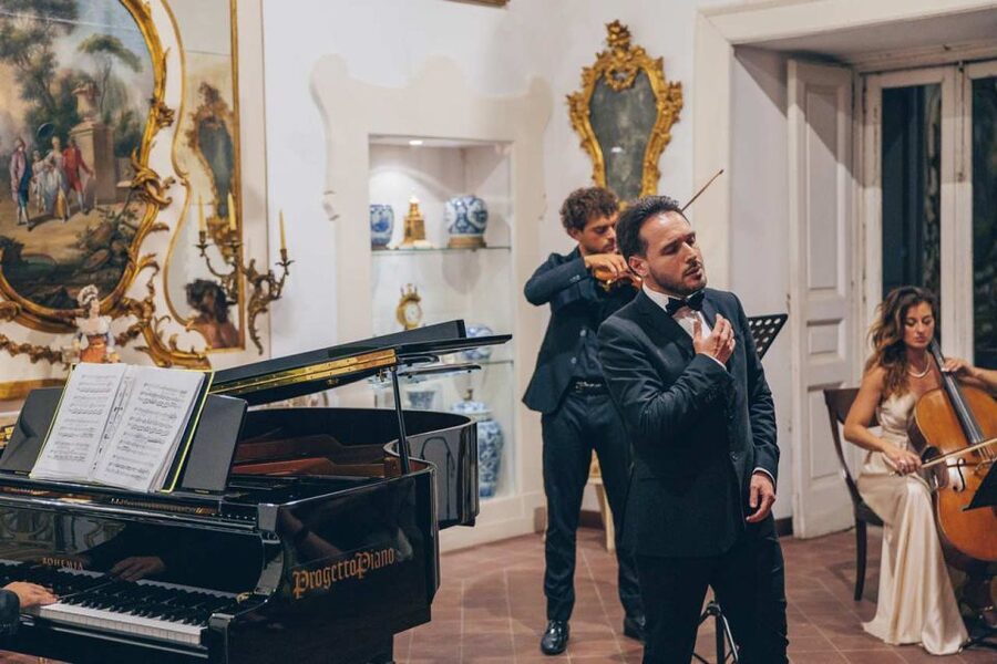 The Three Tenors in Sorrento: Opera Arias, Naples and Songs - Key points to know