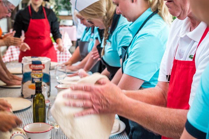 Toss, Bake, Cheers! - Sorrento Pizza Making Class with Wine - Getting there from central Sorrento