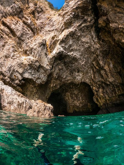 Tour in Barca da Amalfi un Viaggio da Sogno in Amalfi Coast - Why the Amalfi Coast Looks Better from a Gozzo