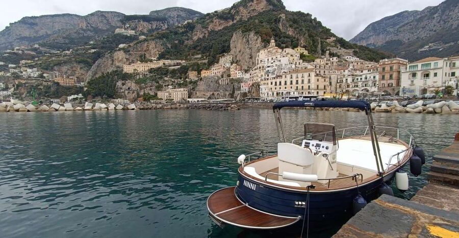 Tour in Barca da Amalfi un Viaggio da Sogno in Amalfi Coast - Meeting at Amalfi and Getting Underway