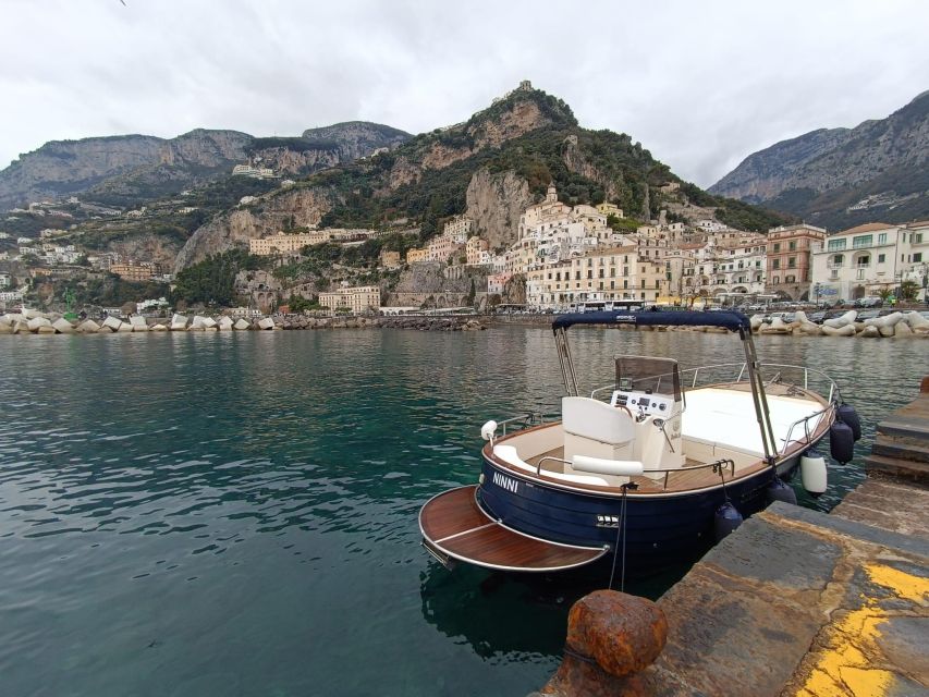 Tour in Barca da Amalfi un Viaggio da Sogno in Amalfi Coast - The Lovers’ Arch and Conca dei Marini