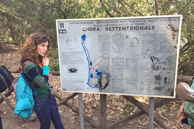 Tour in the ruins of Cuma with an archaeologist. - The Greek city of Cuma