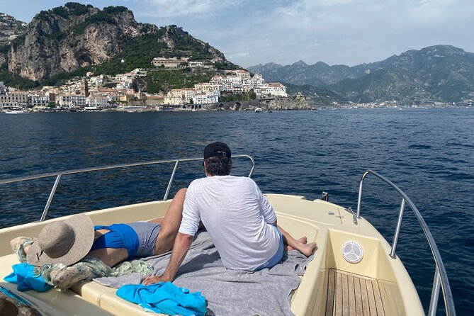 Tour Privato della Costiera Amalfitana in Barca - Emerald Grotto and its extra ticket