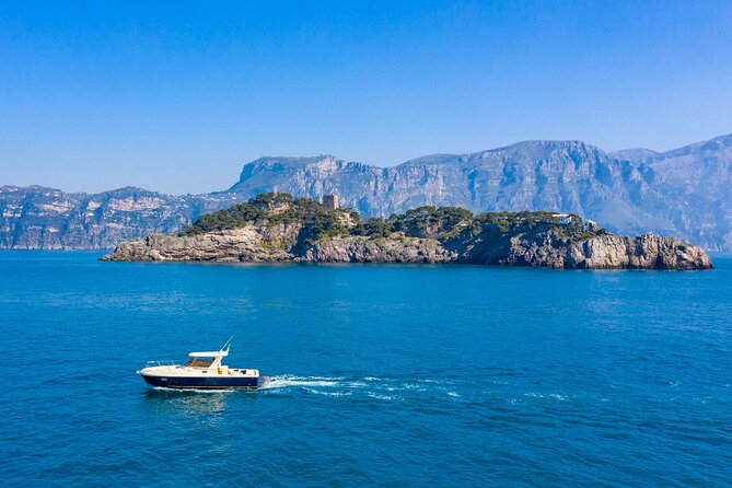 Tour Privato della Costiera Amalfitana in Barca - Li Galli and the smaller islands off Positano