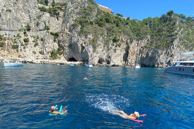 Tour Privato di Capri in Barca - The Faraglioni, Capri’s unmistakable sea towers