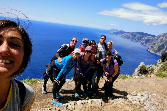 Trail of the gods with local guide Saveria Fiore "Ladybug" - Following an old footpath above Positano