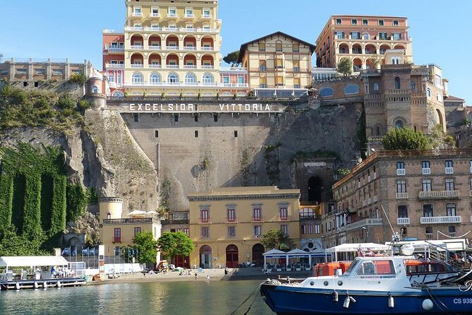 Transfer from Sorrento to Naples ( Naples to Sorrento too) - Who should book this private ride