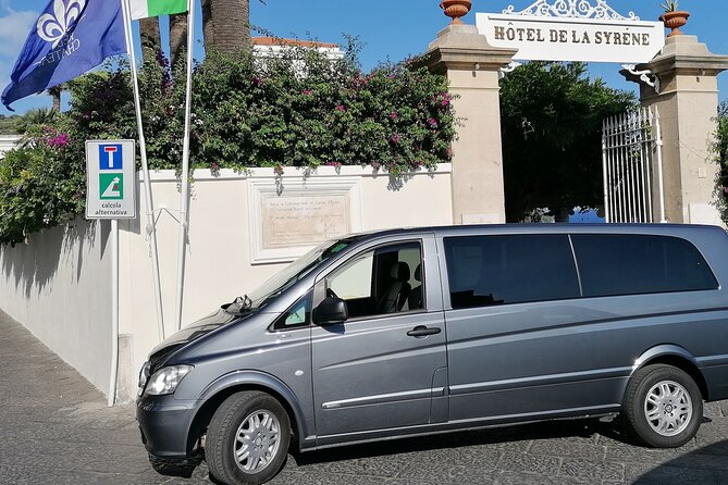 Transfer from Sorrento to Naples or vice versa - Communication, delays, and luggage help
