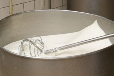 Tour in the dairy “Mozzarella Experience”