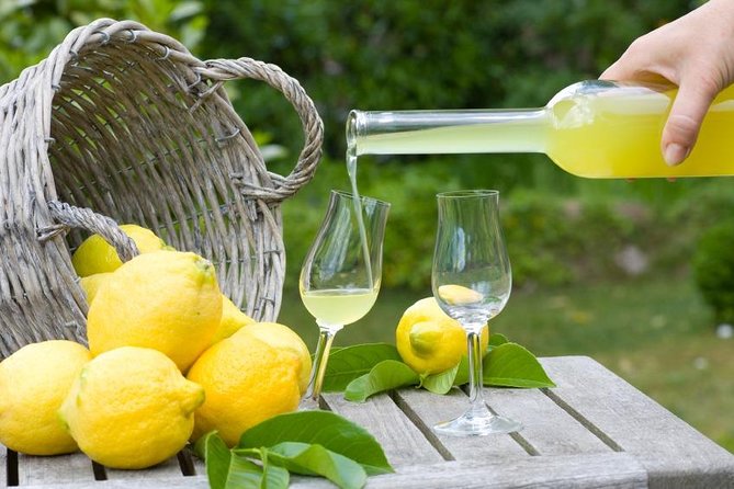 Walking Food Tour in Sorrento w/ Limoncello Factory Lemon Grove - The views from Villa Comunale