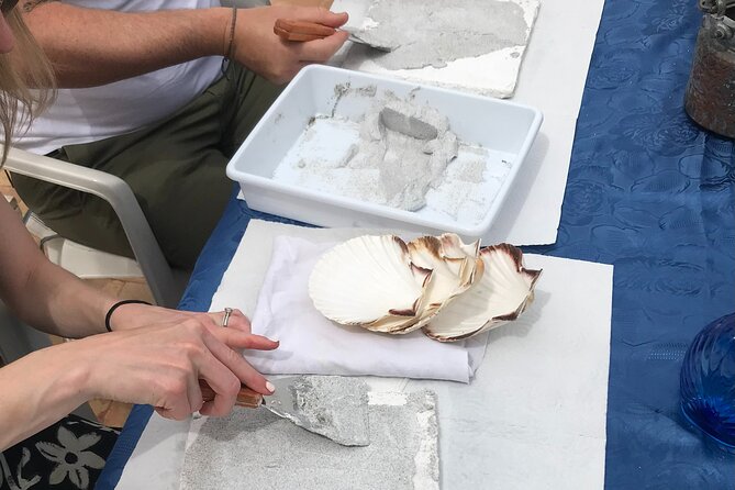 Workshop Fresco Painting & Aperitivo Seaview in Sorrento coast - Painting a Roman fresco in Vico Equense